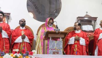 Bishop Geevarghese Makarios Kalayil celebrates mass on 3rd day morning of St Lawrence Feast